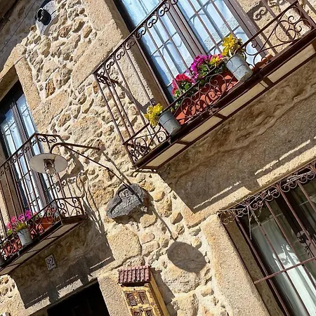 Cuatro Calles * Piedralaves