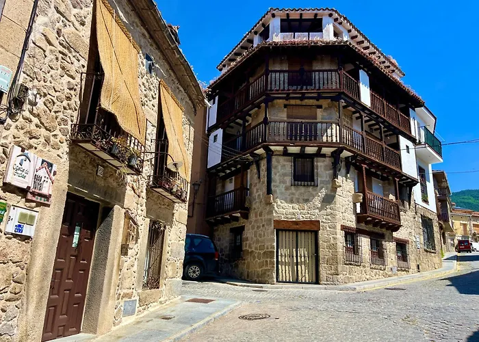 Cuatro Calles Piedralaves